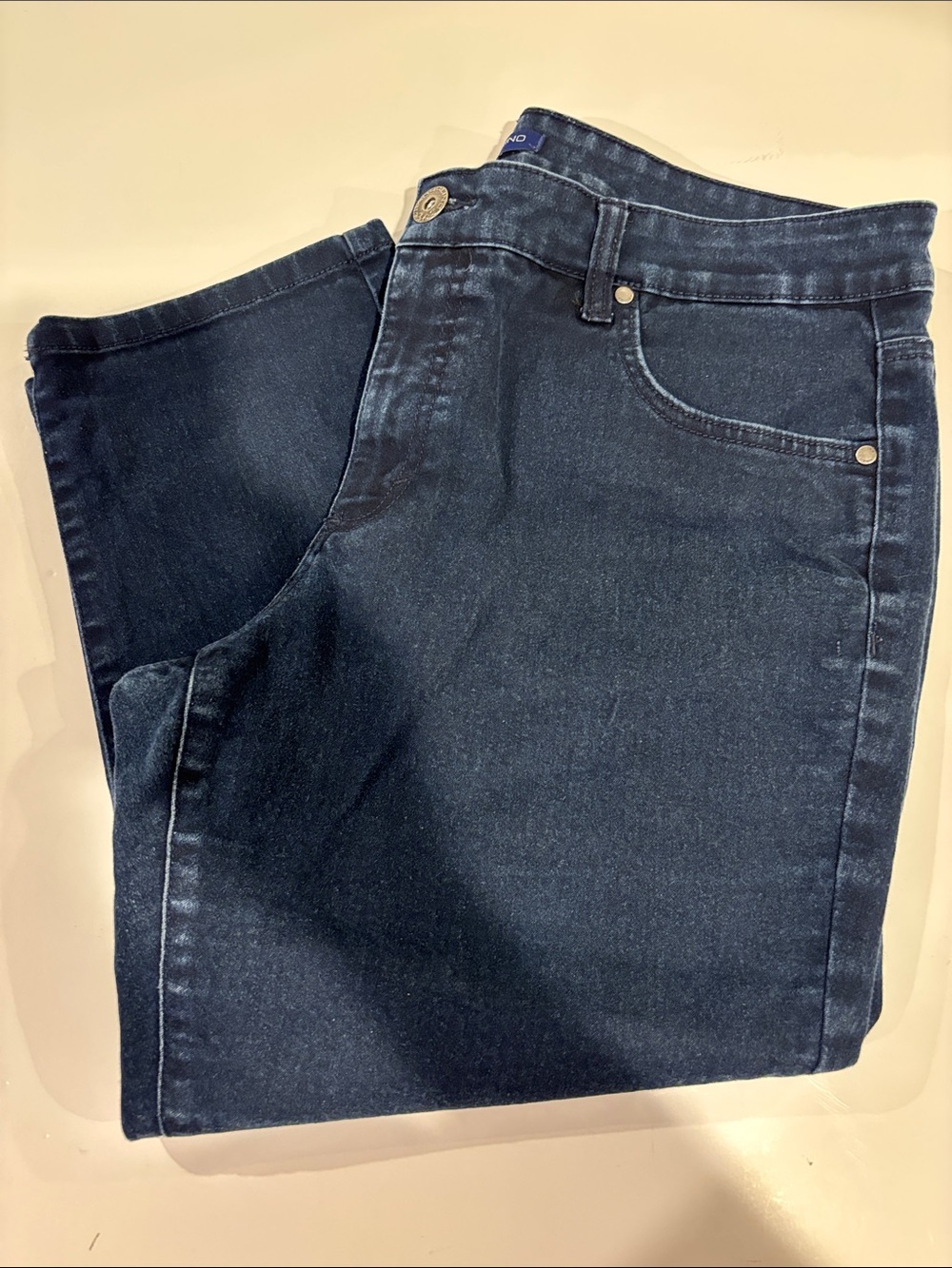 Bandolino Women size 16Dark Blue Slim Straight Jeans capri/crop length 32”.